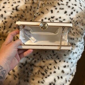 Miss to Mrs Aldo Clutch